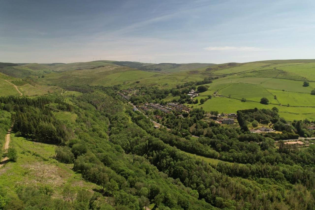 Rowan House Bed Breakfast Main House & Self Contained Self Catering Apartment Cymmer Exterior photo