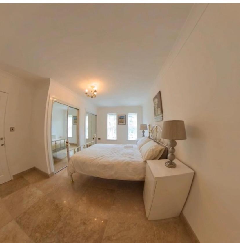 Rowan House Bed Breakfast Main House & Self Contained Self Catering Apartment Cymmer Exterior photo